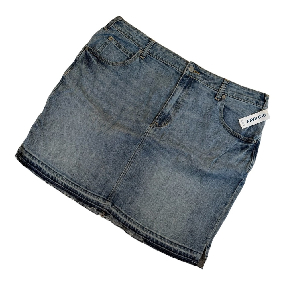 Old Navy Light Wash Denim Stretch Mini Skirt with Released Hem Size 16 - Picture 1 of 9